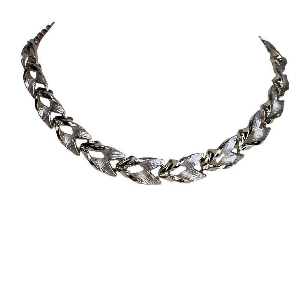 Vintage enamel painted leaf link choker MCM
